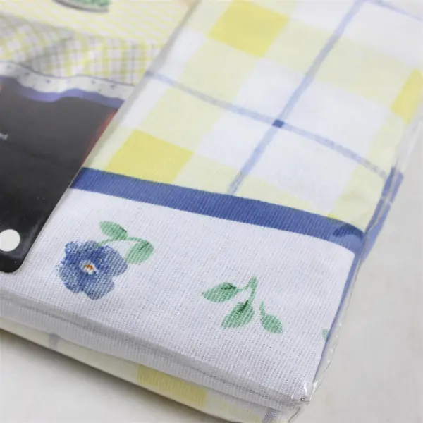 Pfaltzgraff Shelby Perennials Fabric Round Tablecloth 100% Cotton 70" Diameter