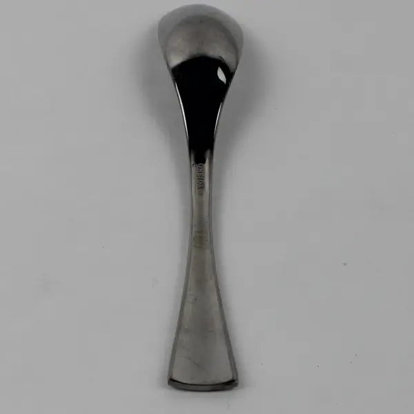 Oneida Silver Fluence Pattern Stainless Oval Soup Spoon 7.25" Long Good