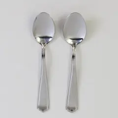 Lot of 2 Oneida Silver Greystoke Pattern Stainless 13% Chrome Teaspoons 6" Good