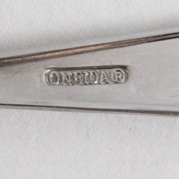 Lot of 2 Oneida Silver Greystoke Pattern Stainless 13% Chrome Teaspoons 6" Good