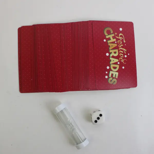 Festive Charades Holiday Family Game Complete #002-02  2024