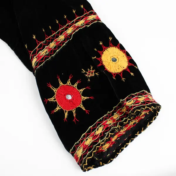 VTG Rajkumari Embroidered Black Velvet Long-Sleeve Boho Top Women's Size 15-16