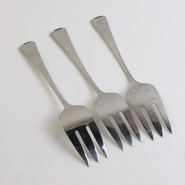 Lot of 3 Oneida Silver Wyndham Pat Stainless 1881 Rogers Serving Forks 8.5" Rare