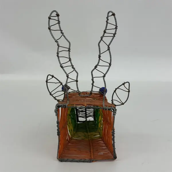 Handmade Wire Giraffe Head Basket