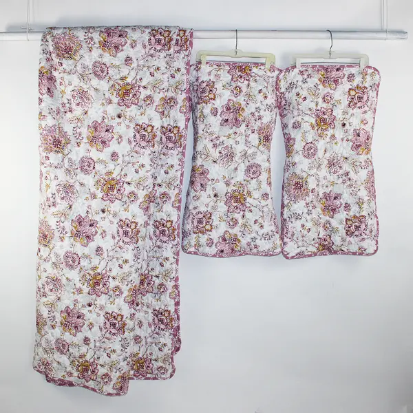 3 Pc Set Pink Floral Pattern Queen Bedspread and King Pillow Shams