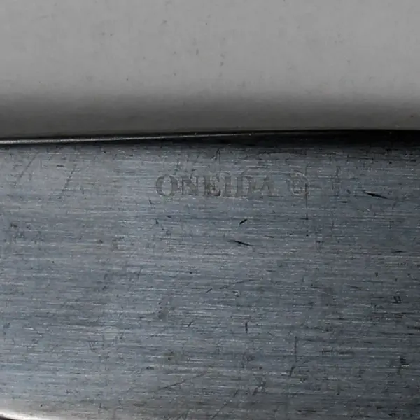 Lot of 8 Oneida Maddox Dinner Knives Stainless Flatware