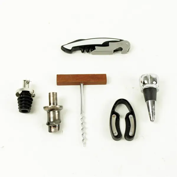 Lot of Corkscrews & Wine Bottle Openers - Bar Tools & Accessories