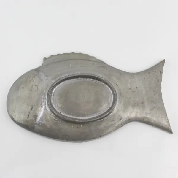 1977 Arthur Court  Designs Aluminum Fish Platter With Brass Eye