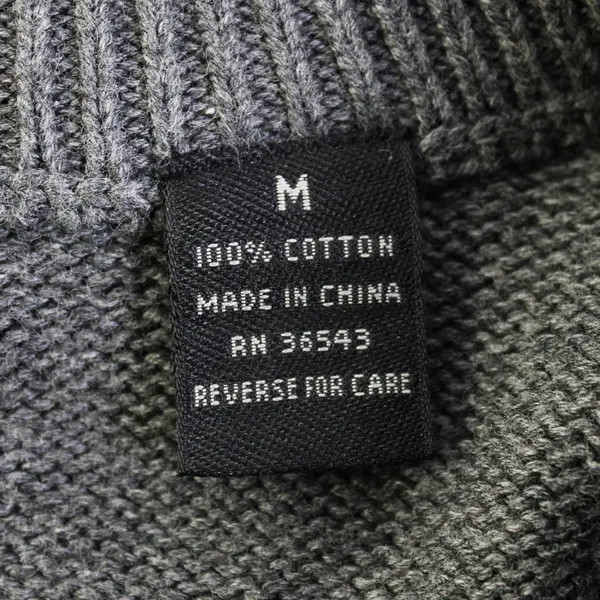 Van Heusen Argyle V-Neck Pullover Sweater Men's Size Medium