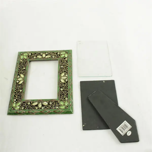 Concepts Green Rhinestones 5x3 Picture Frame Wall or Desk Display