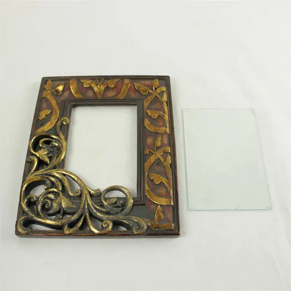 Golden Accent Picture Frame 5.5x3.5 in - Needs Back Glued