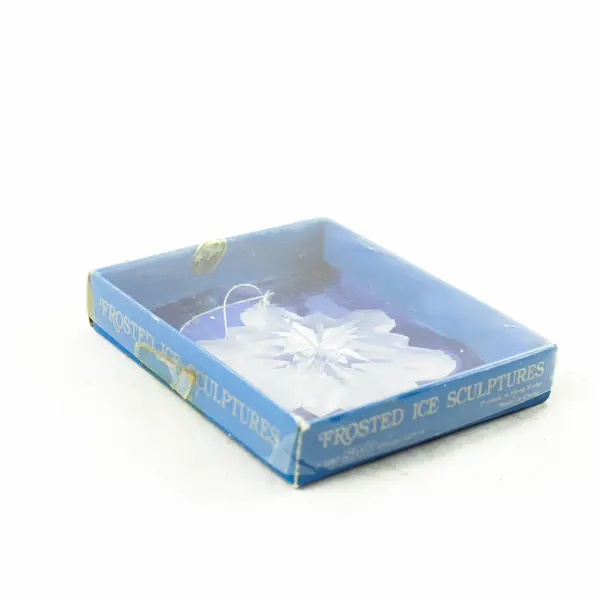 Vintage Frosted Acrylic Snowflake Christmas Ornament Ice Sculpture 4.25in