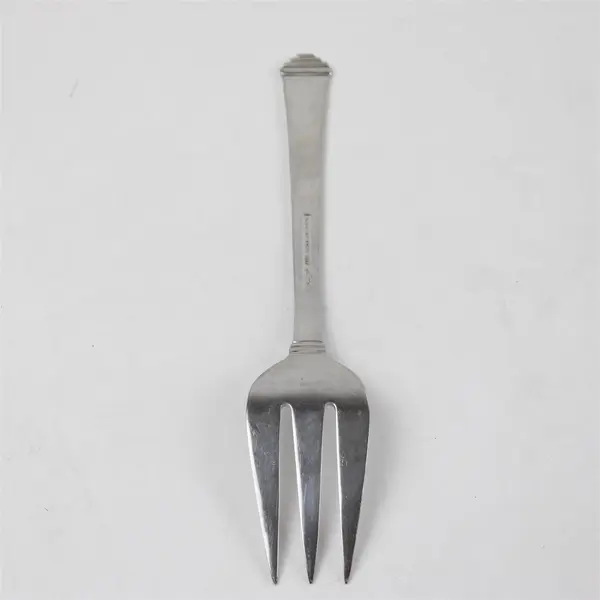 Towle 18/10 Stainless Steel Dinner Fork 7.5" Unknown Pattern HTF