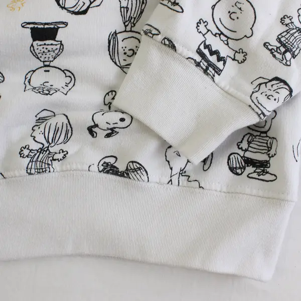 Peanuts Charlie Brown Youth Size XS White Pullover Cotton Blend Sweatshirt