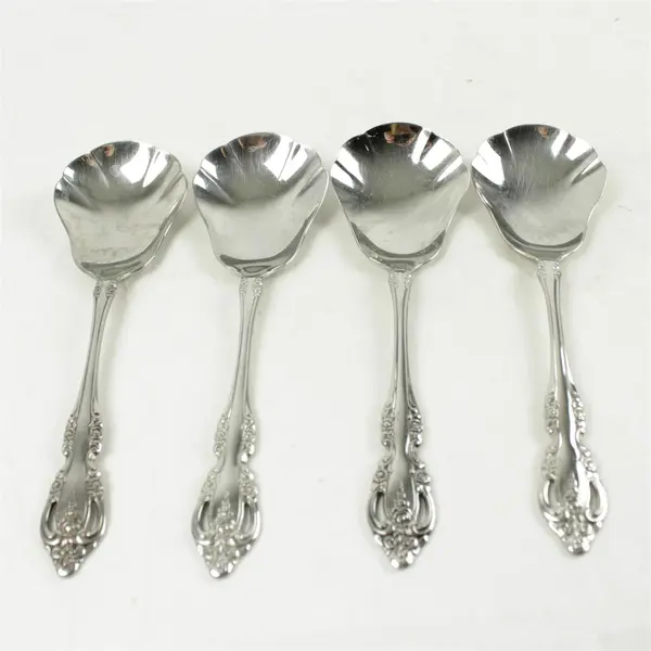Lot of 4 Oneida Stainless Chandelier Shell Casserole Spoons