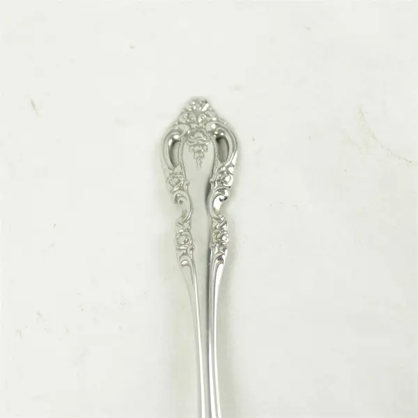 Lot of 4 Oneida Stainless Chandelier Shell Casserole Spoons