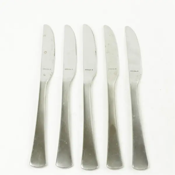 Lot of 5 Oneida Butler Toronto Stainless Modern Dinner Knives