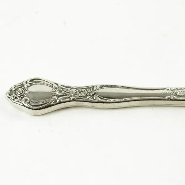 Lot of 4 Oneida Affection Stainless Hollow Handle Modern Dinner Knives