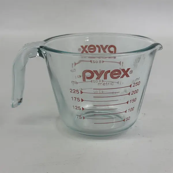 Pyrex Prepware 1 Cup Glass Measuring Cup 250 ML Red Lettering  Bottom Mark 13