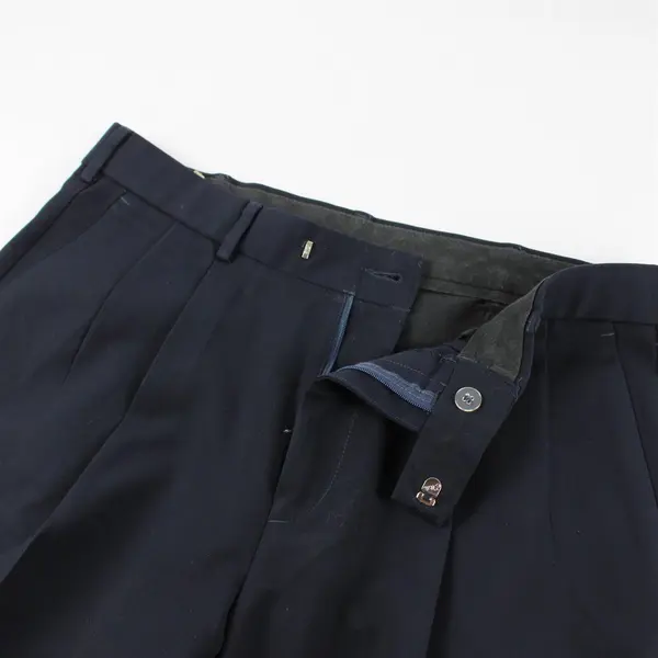 Dockers Men's 32x32 Navy Straight Leg Stain Defender Pleated Front Dress Pants
