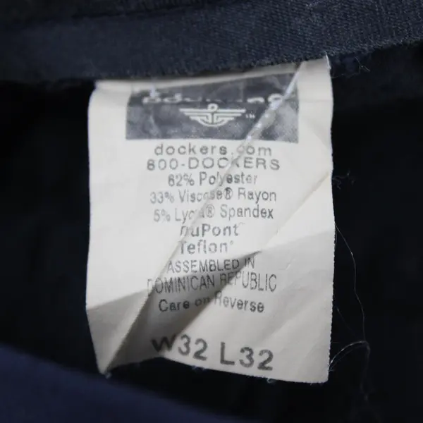 Dockers Men's 32x32 Navy Straight Leg Stain Defender Pleated Front Dress Pants