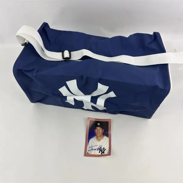 Rare 1999 NY Yankees World Champions Navy Blue Duffel Bag +Scott Brosius Card