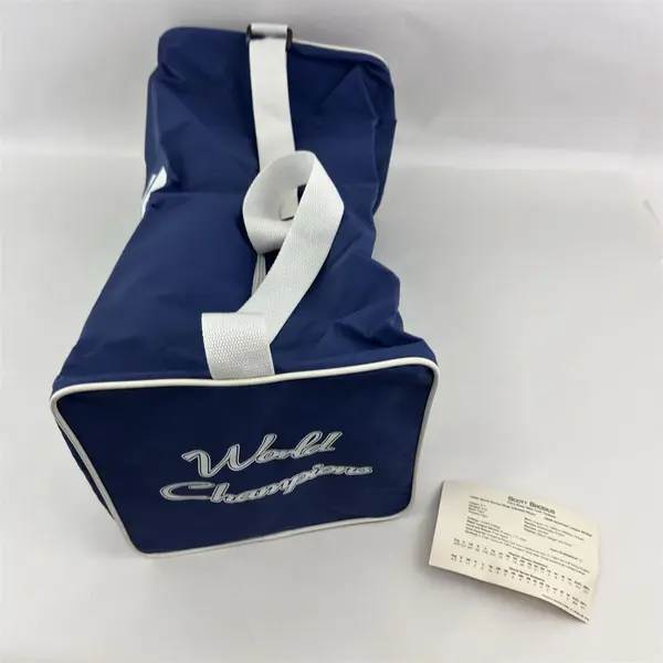 Rare 1999 NY Yankees World Champions Navy Blue Duffel Bag +Scott Brosius Card