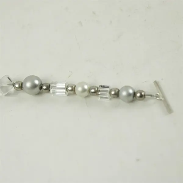 I Love Baskets Silver & White Beaded 8" Handcrafted Bracelet