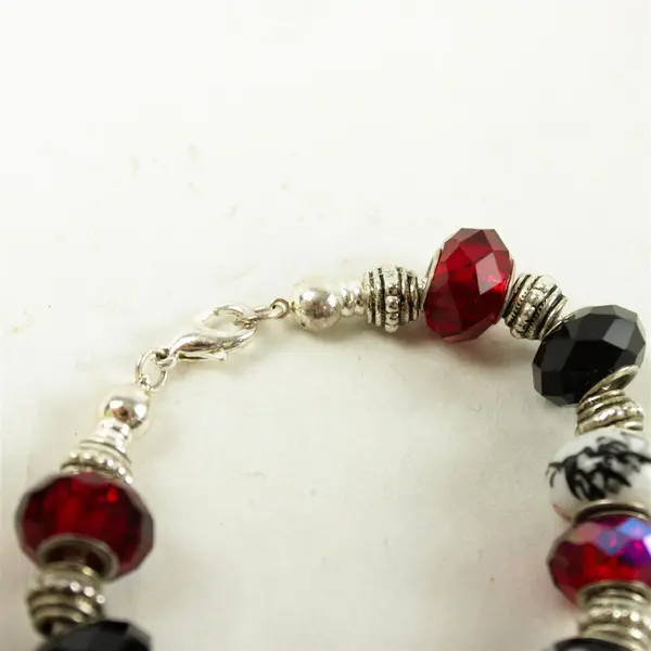7" Glass & Metal Bead Bracelet Silver Red Black White