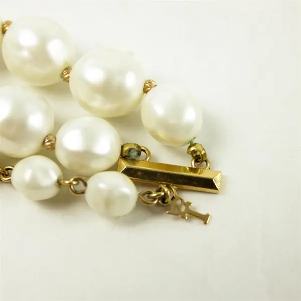 Vintage Trifari Gold-Tone Faux Pearl Necklace 13.5" 
