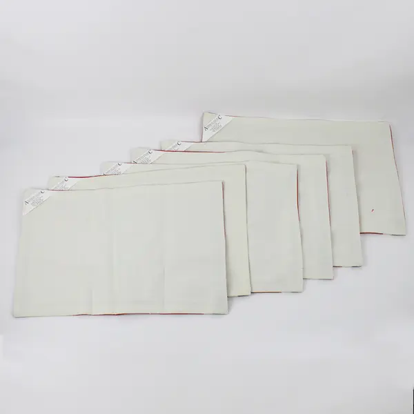 Lot Of 6 American Pacific Red/Green Christmas Tree Fabric Placemats 12.5" x 19"