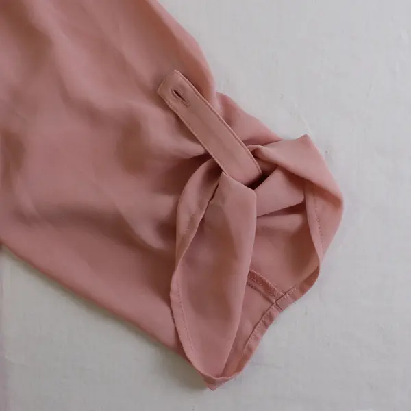 Chaus Women's L Blush Pink V-Neck Roll Tab Sleeve Chiffon Blouse