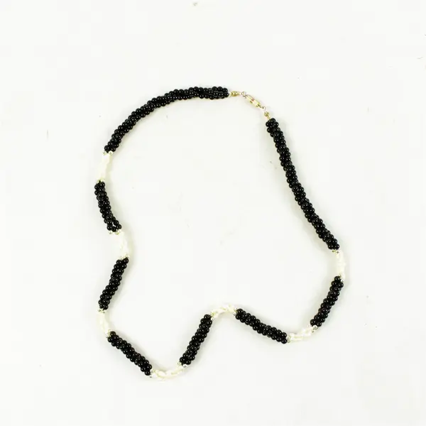 Vintage Black & White Twisted Multi-Strand Bead Necklace 12\"