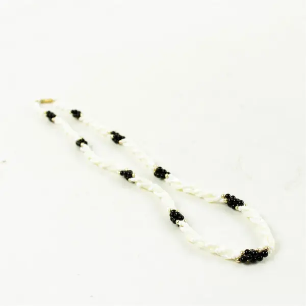10.5" Twisted Multi-Strand White & Black Bead Necklace