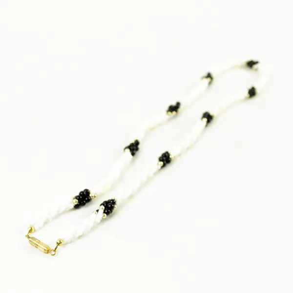 10.5" Twisted Multi-Strand White & Black Bead Necklace