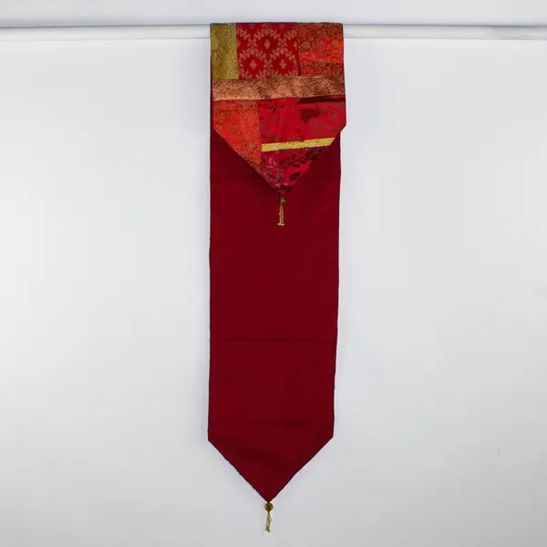 Unbranded Red Floral Quilted Style Decorative Fabric Table Runner 14" x 72"