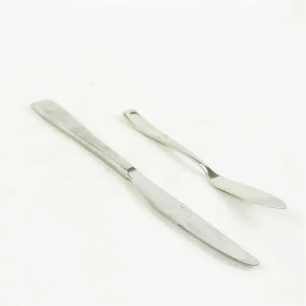 Lot of 6 Oneida Moda Stainless Steel Dinner Knives & Flat Handle Butter Knife