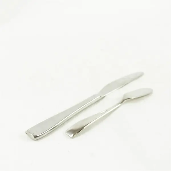 Lot of 6 Oneida Moda Stainless Steel Dinner Knives & Flat Handle Butter Knife