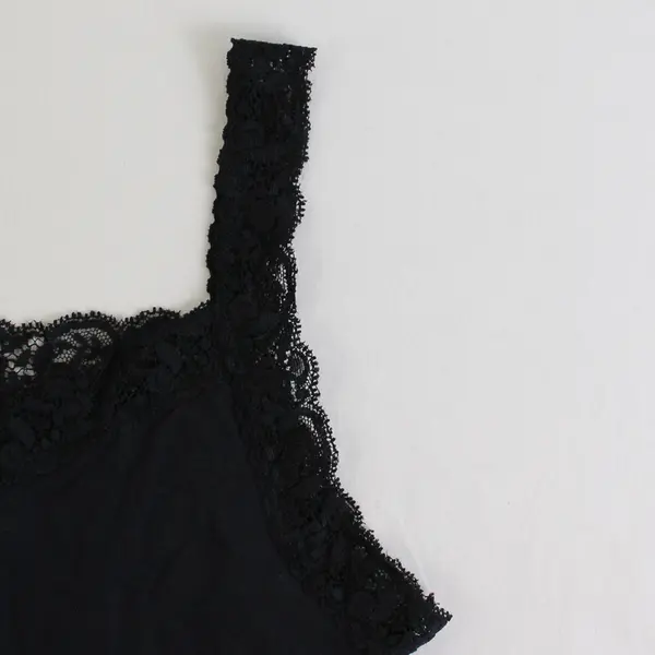 Steve Women's M Black Lacy Trim Neck and Straps Camisole Tank Top Y2K