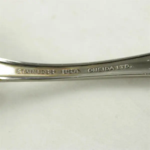 Lot of 4 Oneida Berkeley Square Stainless Oval Soup Spoons