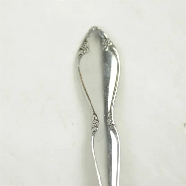 Lot of 4 Oneida Berkeley Square Stainless Oval Soup Spoons