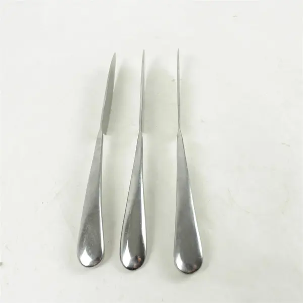 Lot of 3 Hampton Silversmiths Arch Stainless Modern Dinner Knives