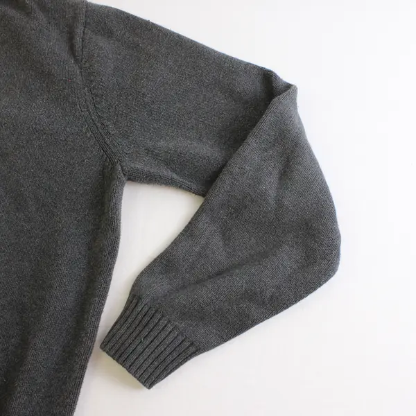 St. Johns Bay Men's XL Gray 100% Cotton Crew Neck Raglan Sleeve Pullover Sweater