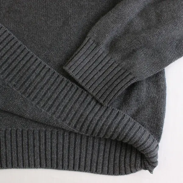 St. Johns Bay Men's XL Gray 100% Cotton Crew Neck Raglan Sleeve Pullover Sweater