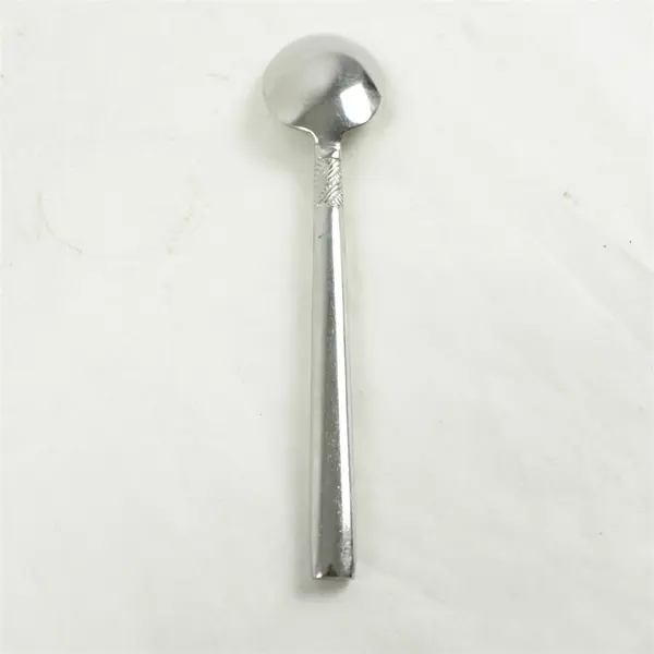 Lot of 4 Hampton Silversmiths HSV175 Stainless Teaspoons 6.5"