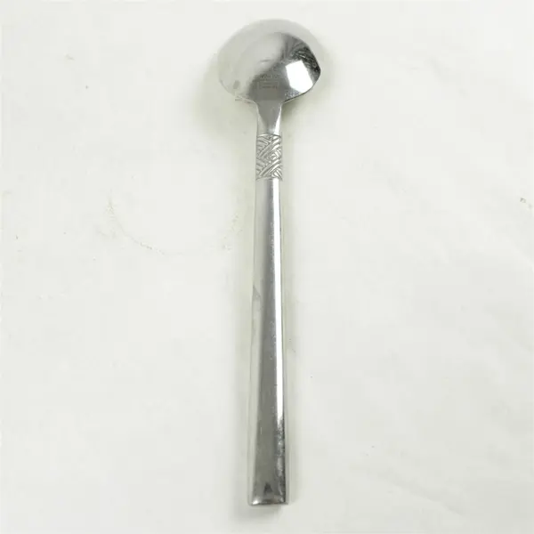 Lot of 4 Hampton Silversmiths HSV175 Stainless Place/Oval Soup Spoons