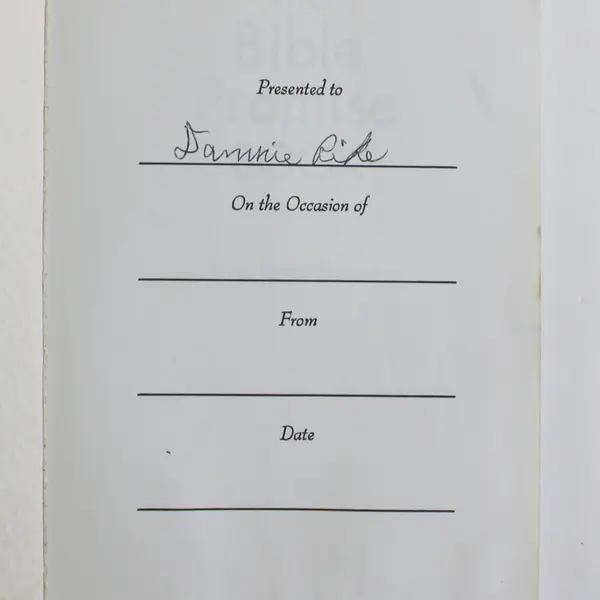 The Bible Promise Book 1990 Paperback King James Version Barbour Publishing