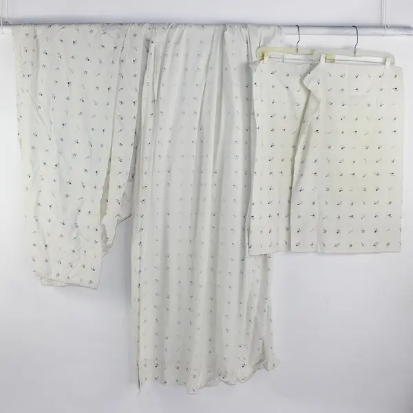 Lot Of 4 JC Penny White/Blue Bed Set (2 Pillowcases, 1 Flat 1 Fitted) Queen/Full