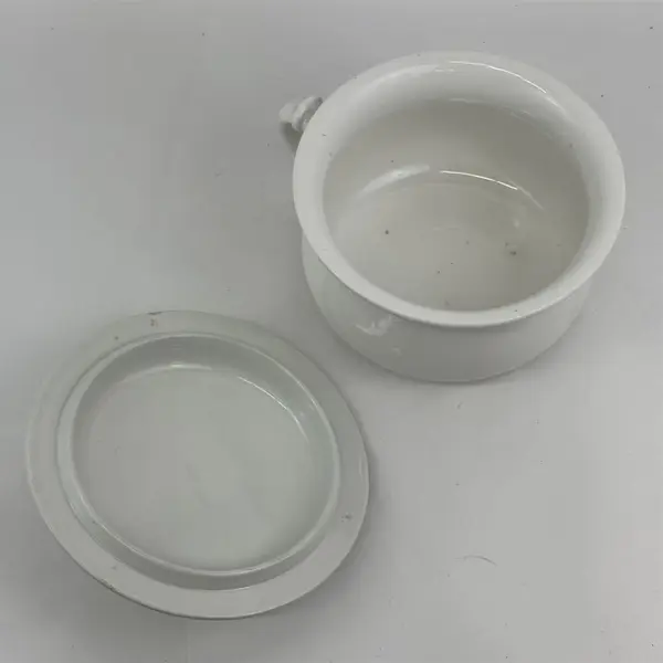 White Porcelain Chamber Pot with Lid