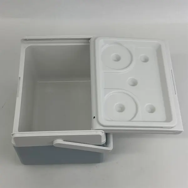  Coleman 5 Qt. Mini  Flip Lid Six Pack Cooler Lunchbox  5205 Light Blue White